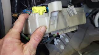 2003 04 05 06 07 08 09 Toyota 4Runner Horn Relay Location by Dayly Driver 480 views 1 month ago 1 minute, 9 seconds