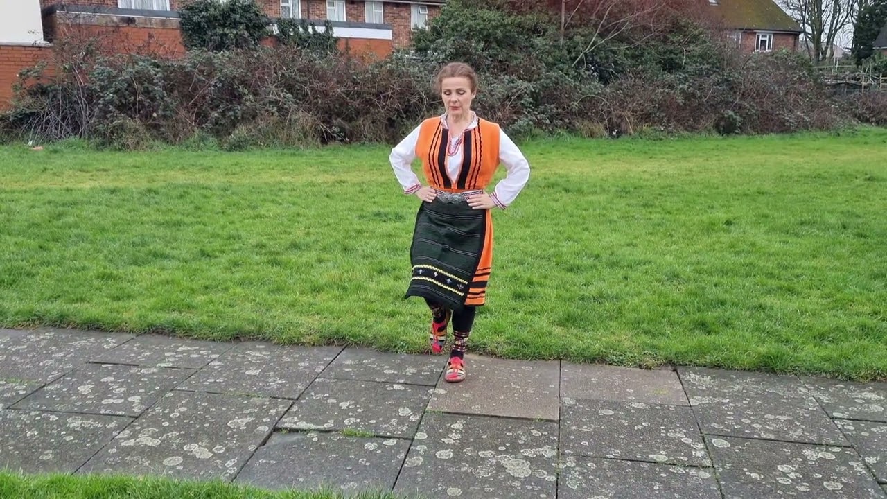 33. ВЕЛИКДЕНСКА РЪЧЕНИЦА/Velikdenska rachenica -урок по народни танци 
