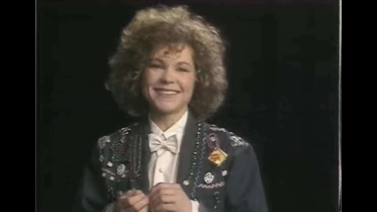 Assista a Sabine Paturel - Les Bêtises (Clip officiel) no YouTube Assista a Sabine Paturel - Les Bêtises (Clip officiel) no YouTube