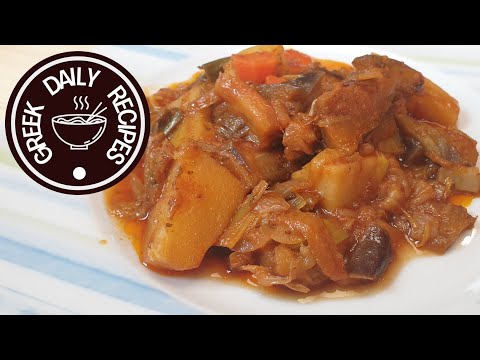 Μελιτζάνες με Πατάτες στην κατσαρόλα Eggplants with potatoes in tomato sauce |Greek daily recipes