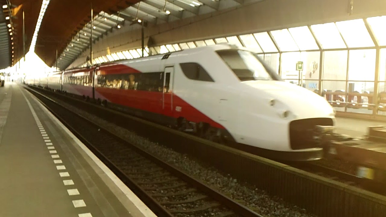 TXL E-Loc 189 995 + Fyra V250!!! 4881 passing @ Railroad Station Amsterdam Bijlmer ArenA