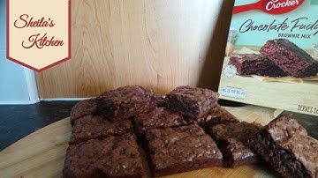 Betty Crocker chocolate fudge brownies, with extra chocolate chips