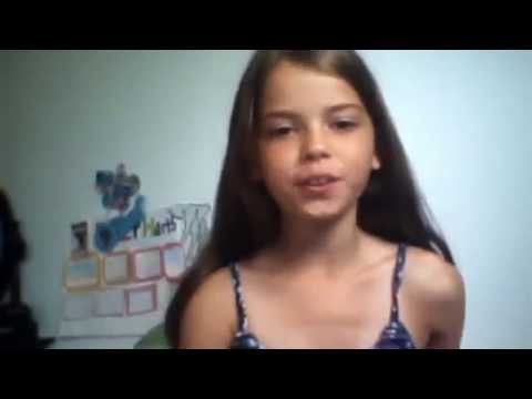 Cute little girl singing Cruise