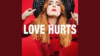 Video thumbnail of "Miss Li - Love Hurts"