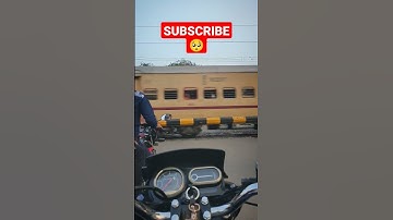 💥🔥 Super speedy express train passing through a level crossing 🚸 #shorts