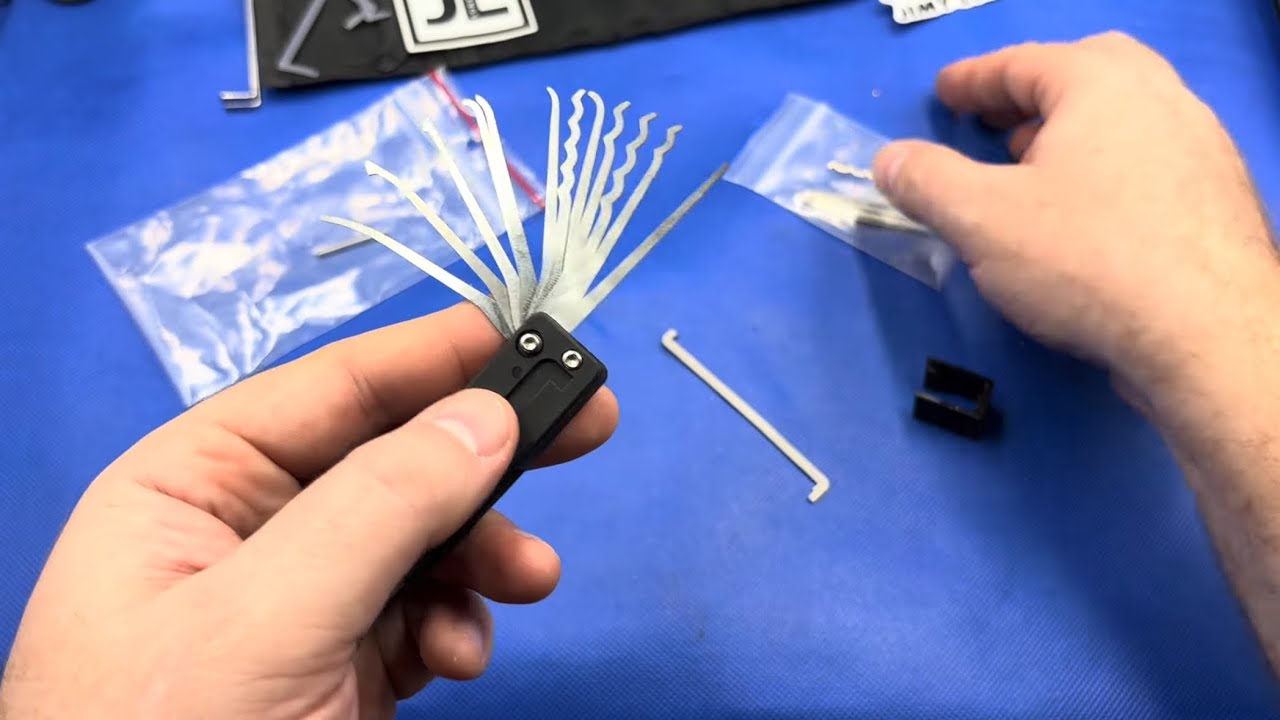 [41] - Unboxing Swick A Jackknife Lockpicking Tool - YouTube