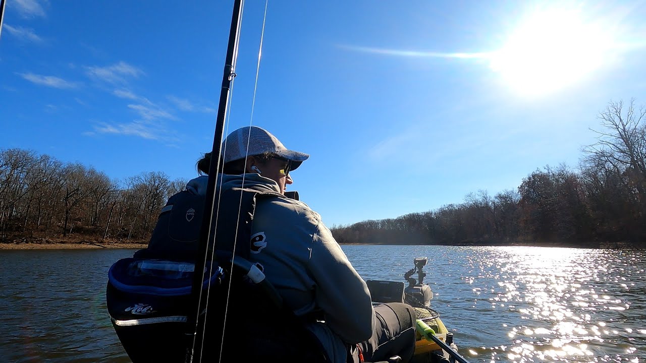 Winter Bass Fishing! Kayak bass fishing in winter time fxcustomrods 