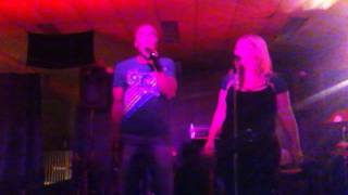 Milton en Sonja zingen lately van Stevie wonder