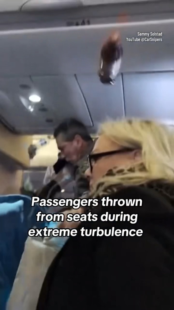 Passengers thrown from seats during extreme turbulence on Scandinavian Airlines flight #shorts