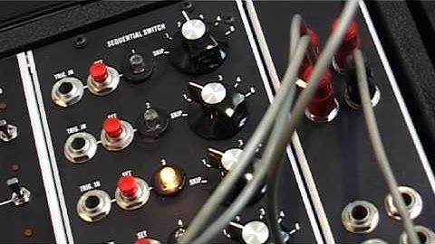 moon modular SEQ. DIVIDER SWITCH M564