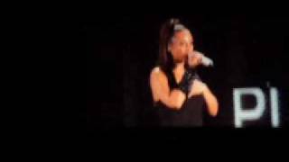 Alicia Keys - Pray For Forgiveness LIVE | The Freedom Tour, Arnhem