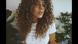 Curly Hair Routine + DIY Hair Cut