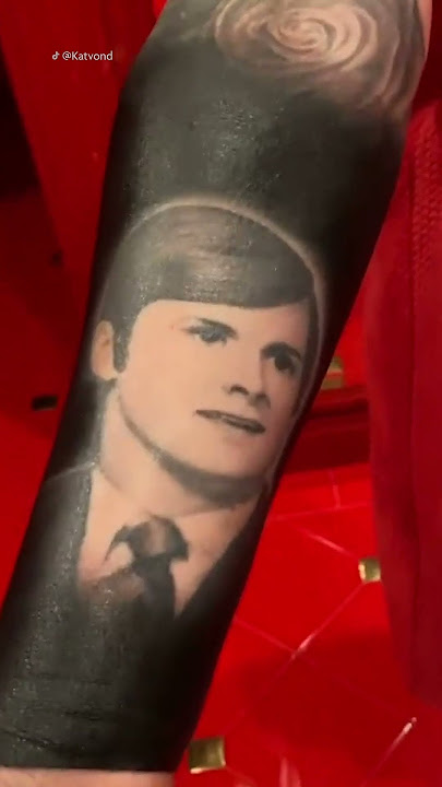 Kat Von D converts to Christianity & covers her tattoos