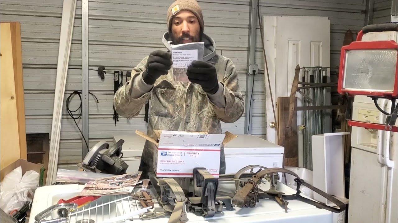 Unboxing Hoosier Trapper Supply ARTIC Top Dog Predator Bait 