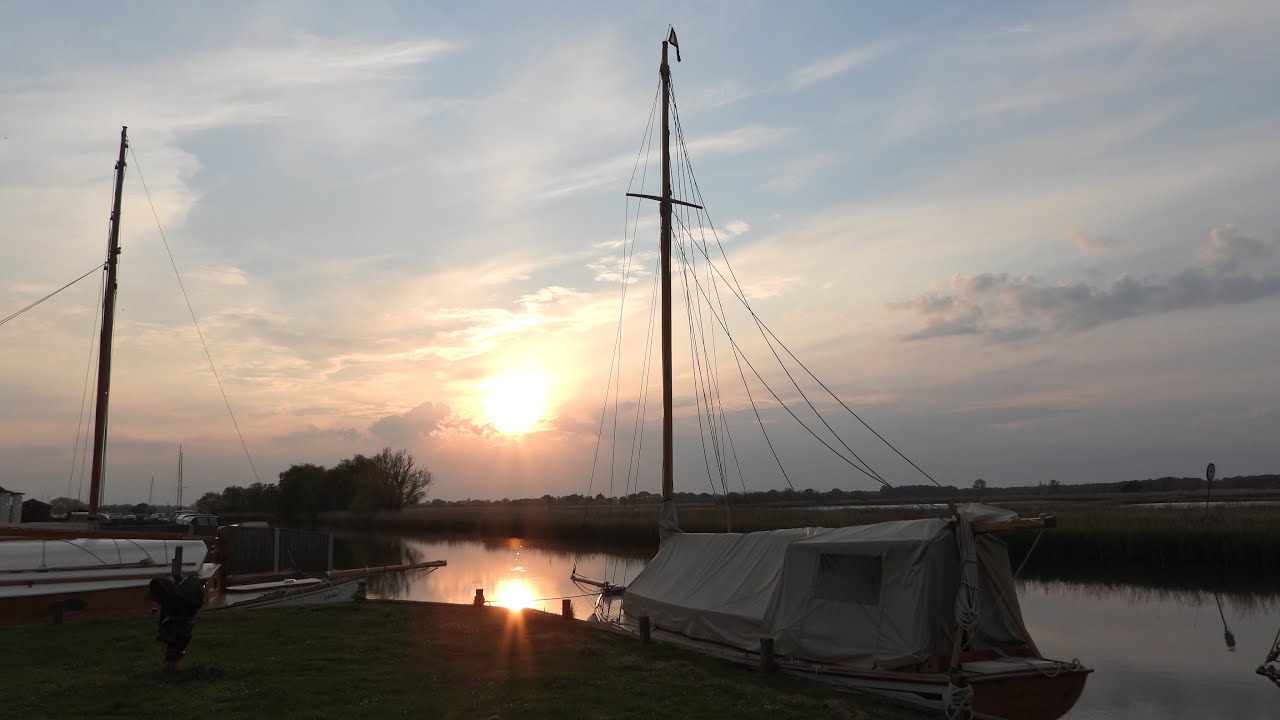 Sounds from the riverbank at Martham part of the Norfolk Broads YouTube