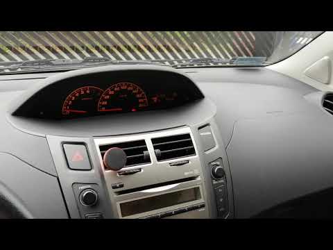 How to illuminate / dim the dashboard in Toyota Yaris