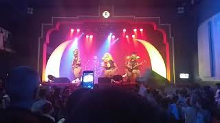 Video thumbnail of "Heavysaurios - Perra Laika (auditorio oeste 21/07/19)"