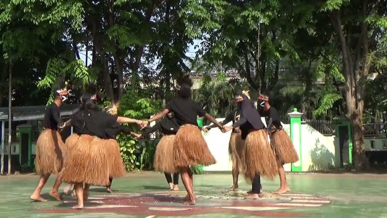 Tari Mambo Simbo Tari Mambo Simbo persembahan dari SMAN 2 Skanto Papua