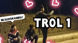 Yoldan Geçen Insanlara Troll Yaptıksi̇z Deli̇si̇ni̇z 