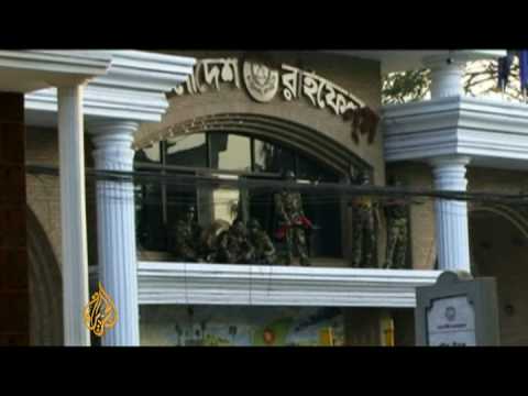 تتواصل عمليات البحث عن الضباط المفقودين في بنغلاديش - 1 مارس 2009