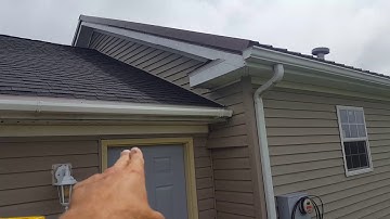 Missing kick-out flashing