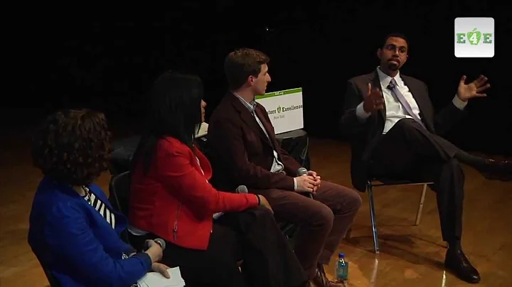 E4E member Annie Gallagher asks John King about Co...