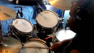 Video thumbnail of "Hezekiah Walker & The Love Fellowship Crusade Choir  - Born To Die (Drum Cover)"