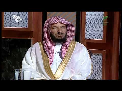 حكم أداء الصلاة في المنزل بملابس داخلية الشيخ أ د سعد الشثري يجيب 