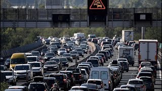 Chassé-croisé : un pic de bouchons cumulés de 760 kilomètres ce samedi