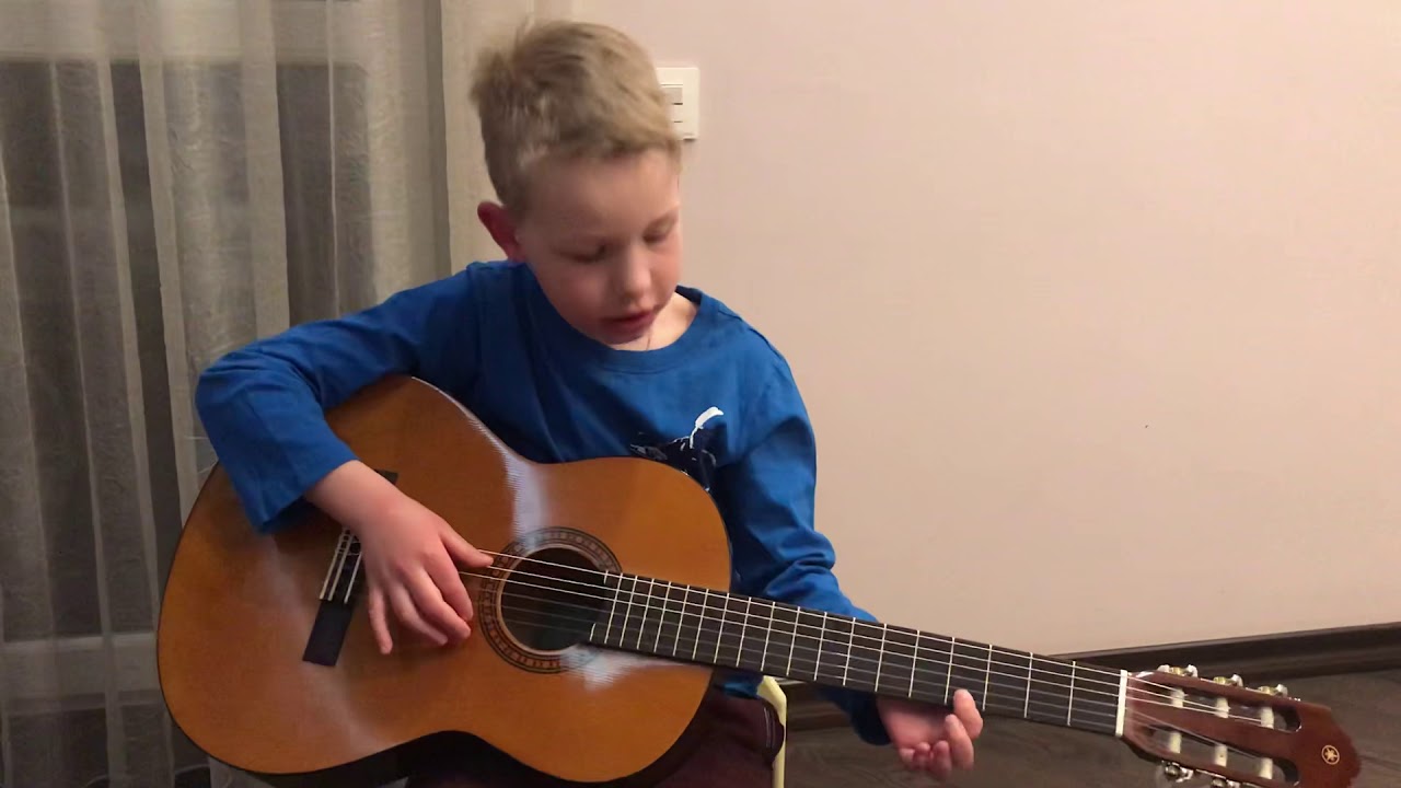 В траве сидел кузнечик на гитаре - YouTube