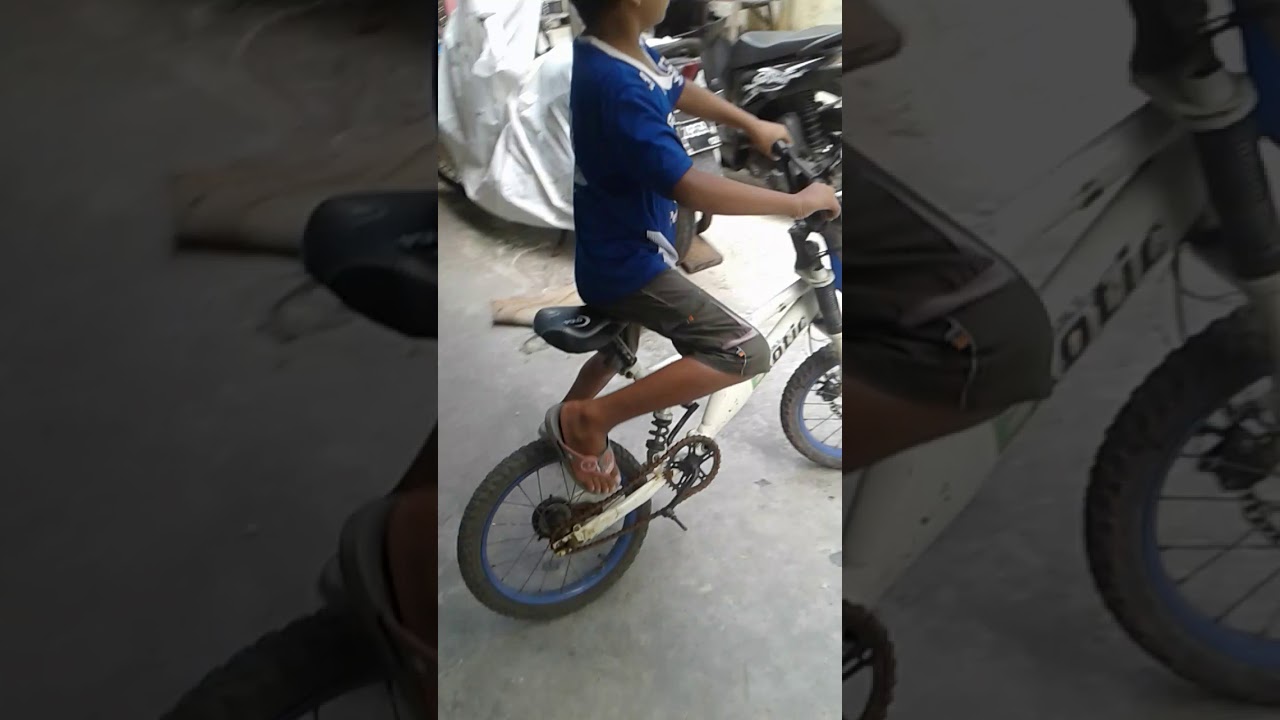 Test Terbang Bumerang Sayap 3 Youtube