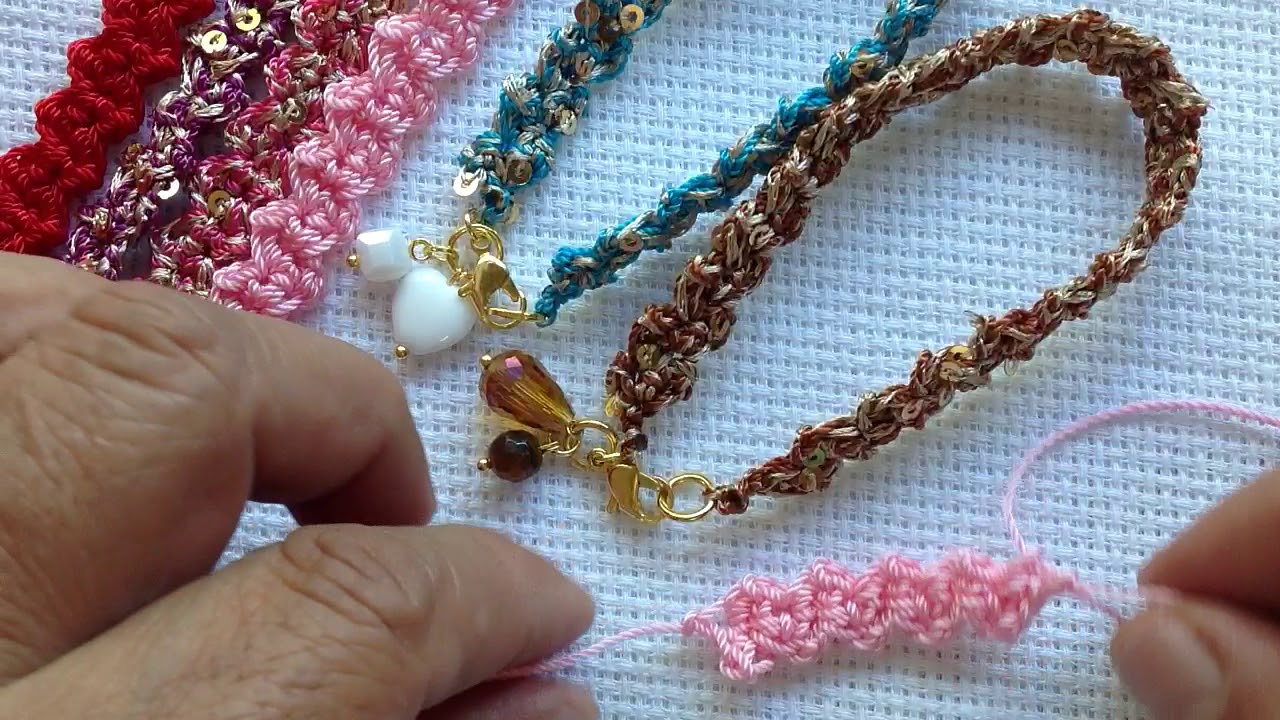 **PULSERA CROCHET ZIG-ZAG HILO LENTEJUELA ,CUARZOS Y CRISTALES**