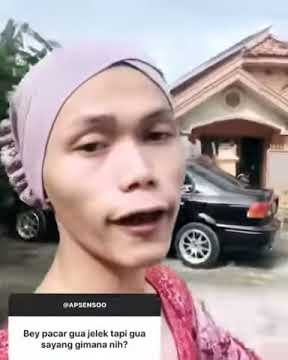 Jangan malu punya pacar jelek 👍