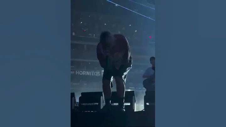 Emily screams bridge "Heavy Is The Crown" LINKIN PARK: From Zero World Tour •PHX Arena, Phoenix, AZ