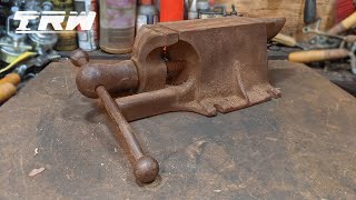 Restoring the Weirdest Vise Ever Made