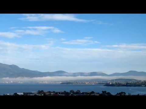 Time Lapse - Bridgewater Jerry over Hobart (Zoomed...