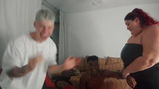 Me Bajo El Pantalon Y La Tanga Y Empezas A Chupar