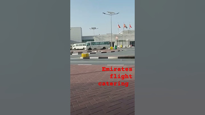 Emirates flight catering Dubai