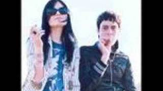 Miniatura de vídeo de "the kills wait with lyrics"