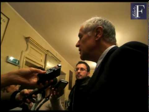 14 dicembre 2009 - Il presidente della Regione Roberto Formigoni sottolinea come in Lombardia esista un corretto mix tra pubblico e privato nel settore della sanitÃ . Sei regioni hanno un'incidenza dei privati superiore a quella lombarda