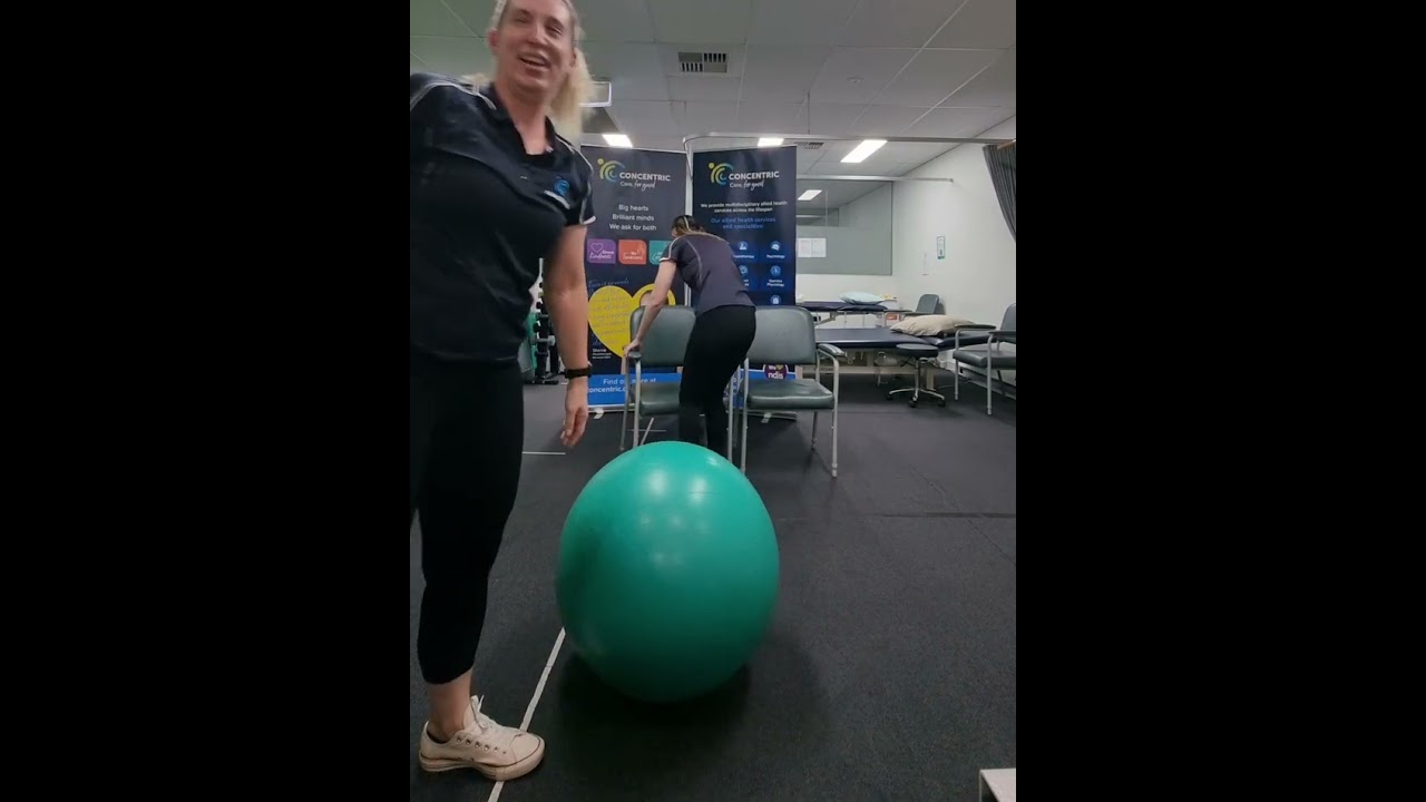 Chair Dance Workout - Wrecking Ball