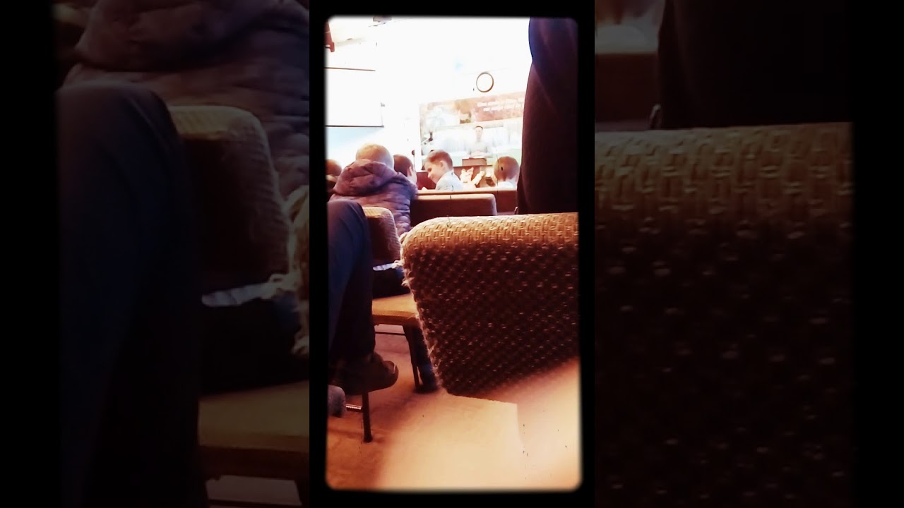 Daniel poezie muzica de petrecere