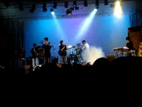 The Copycat Empire performing Hello and The Car Song at the Cairs Concert 2009.
