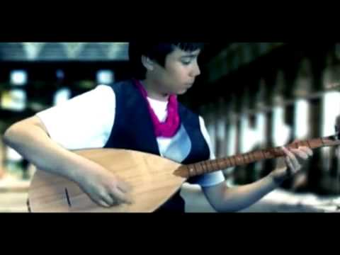 Kuzenler - Yalnizim Sensiz Allah - Yeni ILAHI Orjinal Video Klip 2011