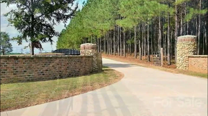 Ivester Jackson Distinctive Properties | Christie'...