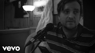 Video thumbnail of "Starsailor - Caught in the Middle (Acoustic)"