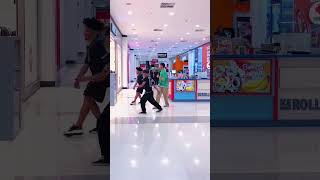 Eu E Meus Amigos No Shopping Im Quando?