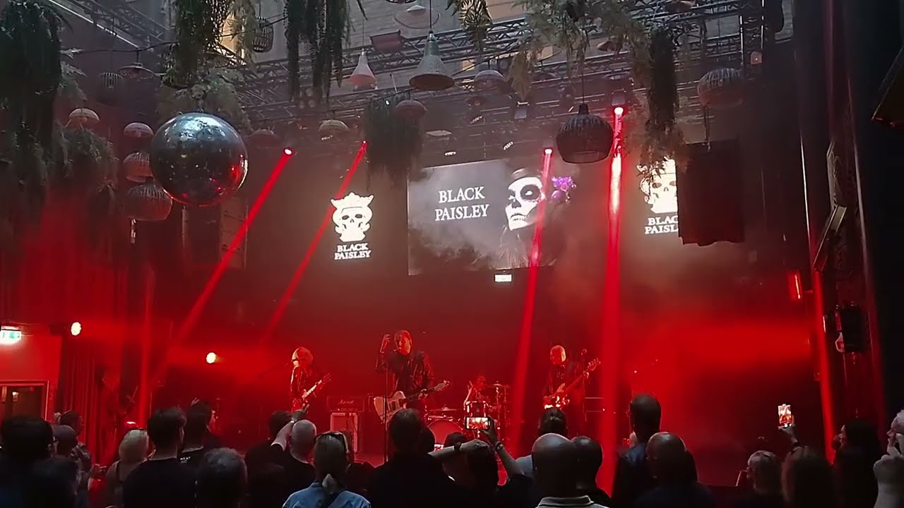 Watch Black Paisley - Run Run Run (Live) on YouTube Watch Black Paisley - Run Run Run (Live) on YouTube