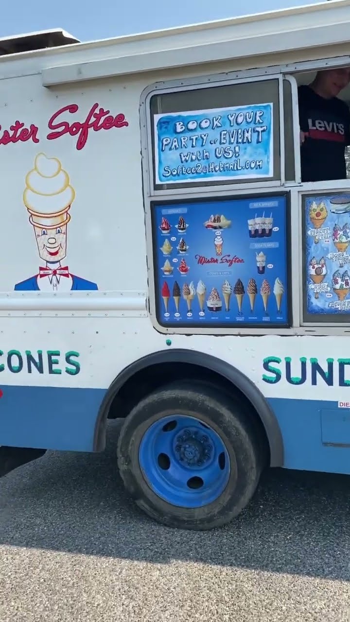 Mister Softee Ice Cream Truck - Look here comes Mister Softee!