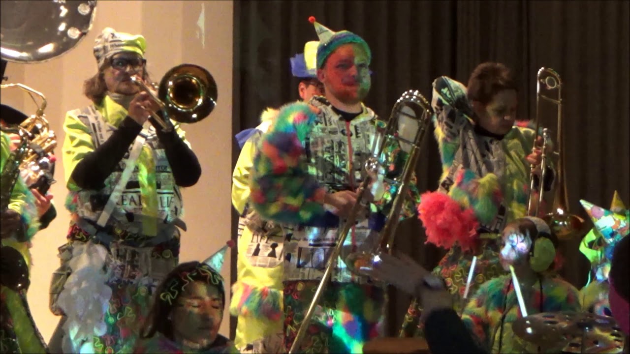 Schlössli Gugge 40 Johr Jubiläum Konzert mit TÜFFNER SÜDWÖRSCHT Rosen Montag 2019    satellitenpaul